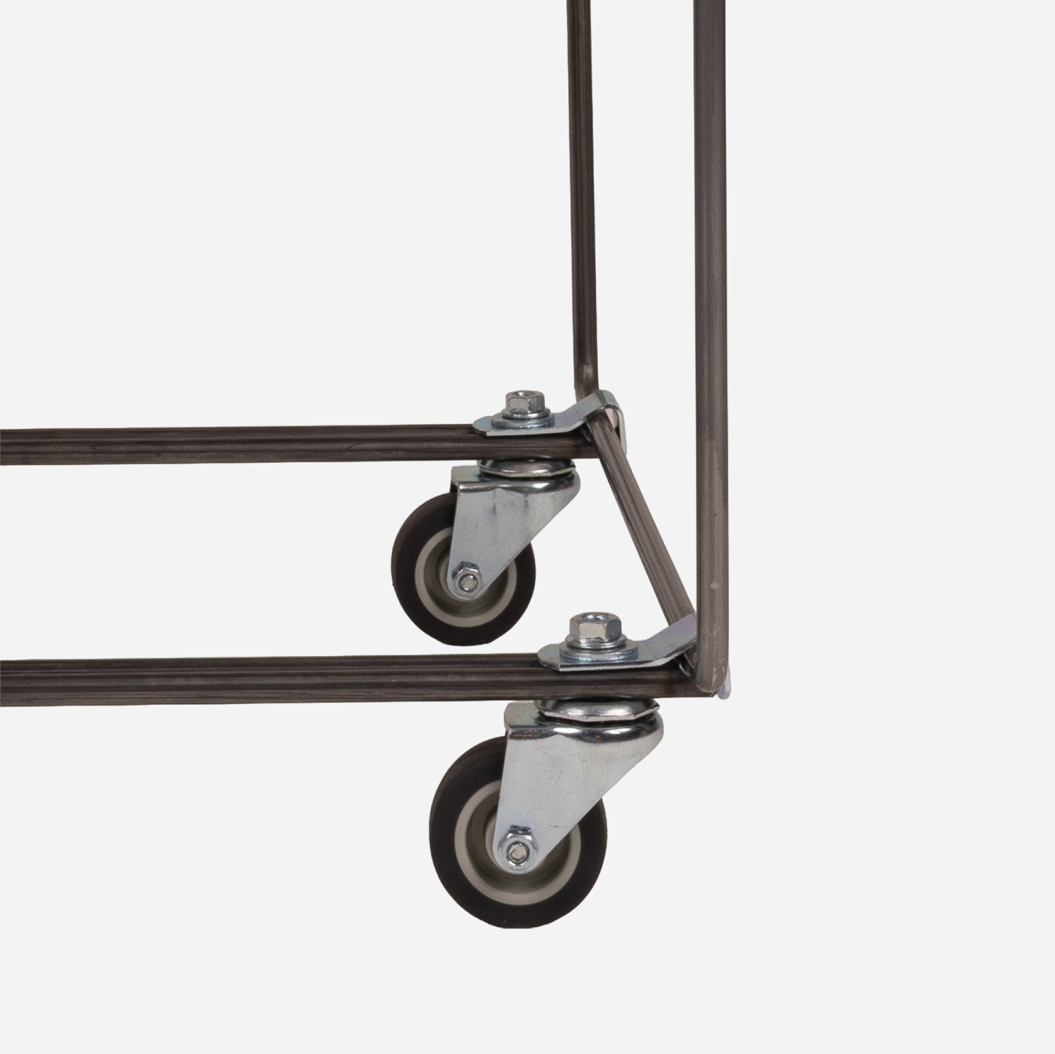 Elevated Laundry Truck 2 Bu — close-up handle